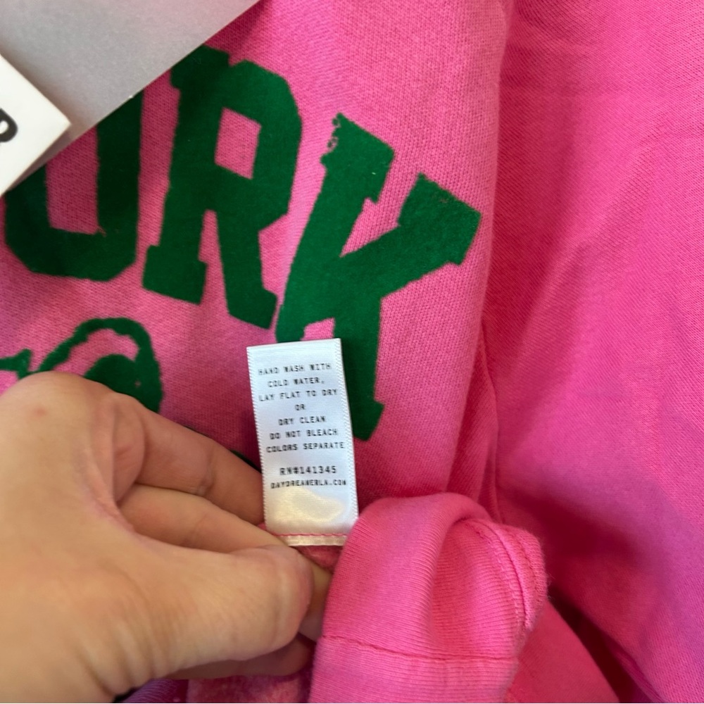 NEW Daydreamer New York State Green Velvet Pink Pullover Crew Neck Size Medium - Picture 7 of 8